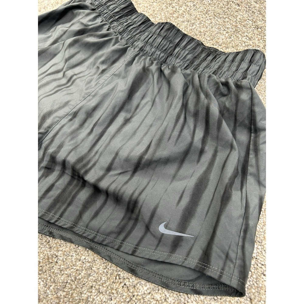 Nike One Dri-FIT Ultra High-Waisted 3" Brief-Lined Shorts Women's Size M